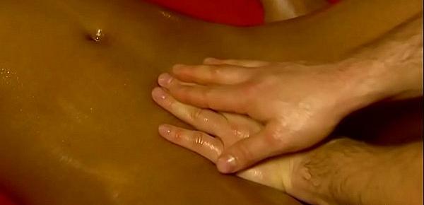  Female Massage Deep Tissue Healing